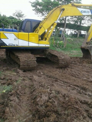 ขออนุญาติขายSK200มาคทรีเอกสารใบชื้อขายไฟฟ้าครบพร้อมใช้งานราคา 58000สนใจติดต่อ  ช่างดำ  0853224877-099304650 88