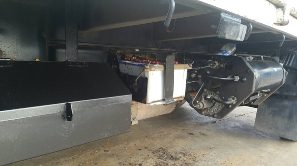 ขายด่วนสิบล้อเพลาเดียวล่องกะบะสามมิตร ยาว6.20 ม.220แรง คัสซีสวยทั้งเส้น มี3คัน ขายด่วนสิบล้อเพลาเดียวล่องกะบะสามมิตร ยาว6.20 ม.220แรง คัสซีสวยทั้งเส้น มี3คัน