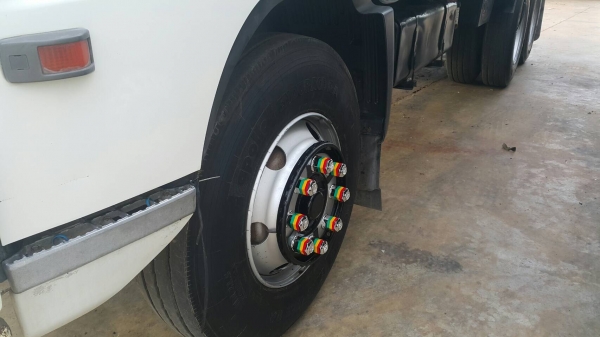 ขายด่วนสิบล้อเพลาเดียวล่องกะบะสามมิตร ยาว6.20 ม.220แรง คัสซีสวยทั้งเส้น มี3คัน ขายด่วนสิบล้อเพลาเดียวล่องกะบะสามมิตร ยาว6.20 ม.220แรง คัสซีสวยทั้งเส้น มี3คัน