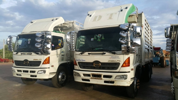 ขายด่วนสิบล้อเพลาเดียวล่องกะบะสามมิตร ยาว6.20 ม.220แรง คัสซีสวยทั้งเส้น มี3คัน ขายด่วนสิบล้อเพลาเดียวล่องกะบะสามมิตร ยาว6.20 ม.220แรง คัสซีสวยทั้งเส้น มี3คัน