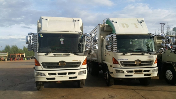 ขายด่วนสิบล้อเพลาเดียวล่องกะบะสามมิตร ยาว6.20 ม.220แรง คัสซีสวยทั้งเส้น มี3คัน ขายด่วนสิบล้อเพลาเดียวล่องกะบะสามมิตร ยาว6.20 ม.220แรง คัสซีสวยทั้งเส้น มี3คัน