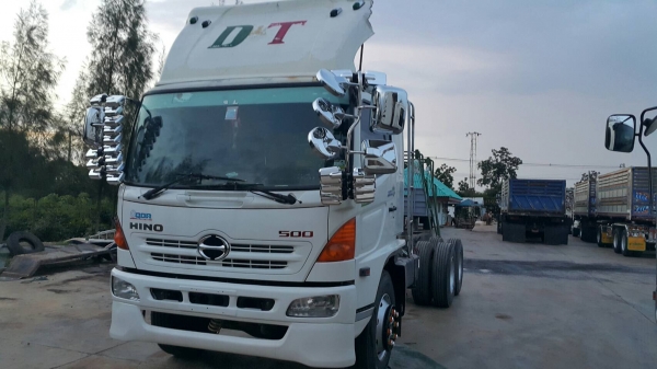 ขายด่วนสิบล้อเพลาเดียวล่องกะบะสามมิตร ยาว6.20 ม.220แรง คัสซีสวยทั้งเส้น มี3คัน ขายด่วนสิบล้อเพลาเดียวล่องกะบะสามมิตร ยาว6.20 ม.220แรง คัสซีสวยทั้งเส้น มี3คัน