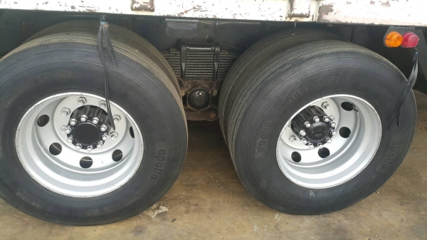 ขายด่วนสิบล้อเพลาเดียวล่องกะบะสามมิตร ยาว6.20 ม.220แรง คัสซีสวยทั้งเส้น มี3คัน ขายด่วนสิบล้อเพลาเดียวล่องกะบะสามมิตร ยาว6.20 ม.220แรง คัสซีสวยทั้งเส้น มี3คัน