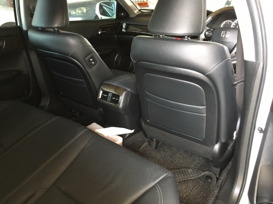 ขายhonda accord i-vtec 2.4el ปี 2013 ไมล์ 3×,××× รถมือเดียว ขายhonda accord i-vtec 2.4el ปี 2013 ไมล์ 3×,××× รถมือเดียว