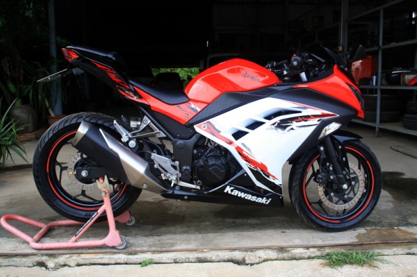 ขาย KAWASAKI NINJA 250 แดง ปี 2013 สวย เดิม ทะเบียนพร้อมโอน 92000