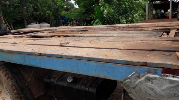 ขาย เทนเลอร์ 10 ล้อ หัวยาว เพลาเดียว เฟืองท้ายใหญ เครื่อง 6BD1 165 แรงม้า เกียร์ร็อคกี้ เบรคลมดัน คัสซีสวย เล่มทะเบียนครบพร้อมโอน