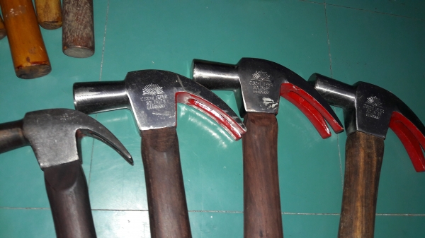 ขายค้อนหงอนตราตาด้ามไม้สวยๆเหล็กดี