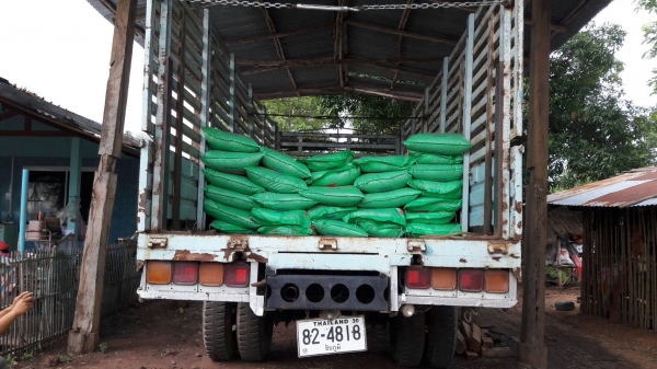 ขาย 6 ล้อ ISUZU กระบะยาว 6 เมตร เครื่อง 6BG1 เทอร์โบ 195 แรงม้า คัสซีสวยตลอดเส้น เบรคทิฟฟี่ สโลว์อินเตอร์ พาวเวอร์ ทะเบียนพร้อมโอน