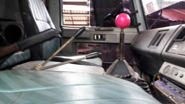 ขาย 6 ล้อ ISUZU กระบะยาว 6 เมตร เครื่อง 6BG1 เทอร์โบ 195 แรงม้า คัสซีสวยตลอดเส้น เบรคทิฟฟี่ สโลว์อินเตอร์ พาวเวอร์ ทะเบียนพร้อมโอน