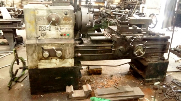 แท่นกลึง รุ่นหนัก 6 ฟุต 3 เพลา เกียร์บล็อก อุปกรณ์พร้อมใช้งาน ด่วนๆๆๆ 150,000