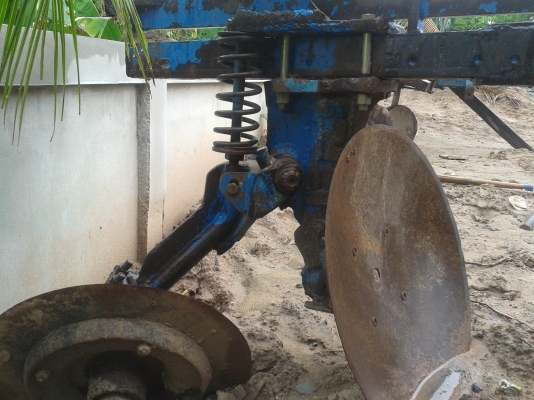 ขายผาน 3 ของรถไถ ford สภาพไม่สวย แต่พร้อมใช้ ราคาถูก