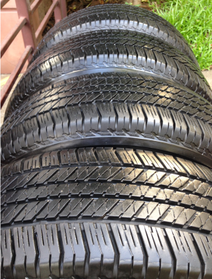 ยาง Bridgestone 265 65 17 กลางปี15 ดอกเต็ม ราคาไม่แพง