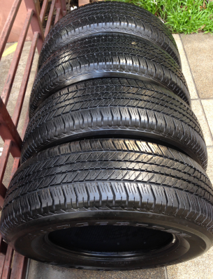 ยาง Bridgestone 265 65 17 กลางปี15 ดอกเต็ม ราคาไม่แพง