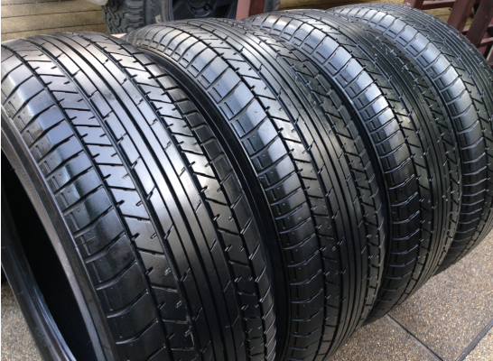 ยาง Bridgestone 265 65 17 กลางปี15 ดอกเต็ม ราคาไม่แพง