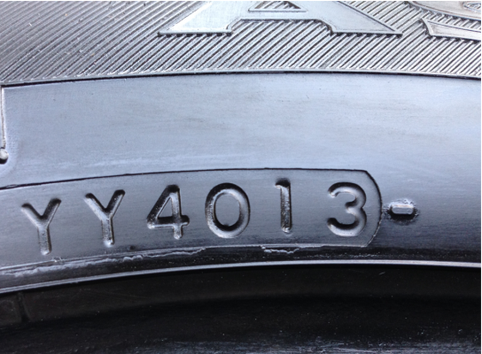 ยาง Yokohama 215 60 17 ปลายปี14 ดอกเต็ม เนื้อนิ่ม ราคาไม่แพง