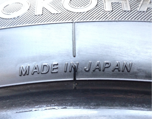 ยาง Yokohama 215 60 17 ปลายปี14 ดอกเต็ม เนื้อนิ่ม ราคาไม่แพง