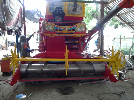 นำส่งแล่วครับ ขอบคุณท่านที่มีอุปการะคุณครับ  เกษตรพัฒนา 10  ht เครื่อง isuzu 195 เลดทั้งคัน บิ้วงานใหม่ คันนี้เสร็จมีคันใหม่เตรียมบิ้ว สนใจดูก่อนได้ ครับ