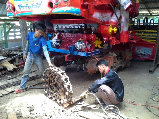 นำส่งแล่วครับ ขอบคุณท่านที่มีอุปการะคุณครับ  เกษตรพัฒนา 10  ht เครื่อง isuzu 195 เลดทั้งคัน บิ้วงานใหม่ คันนี้เสร็จมีคันใหม่เตรียมบิ้ว สนใจดูก่อนได้ ครับ