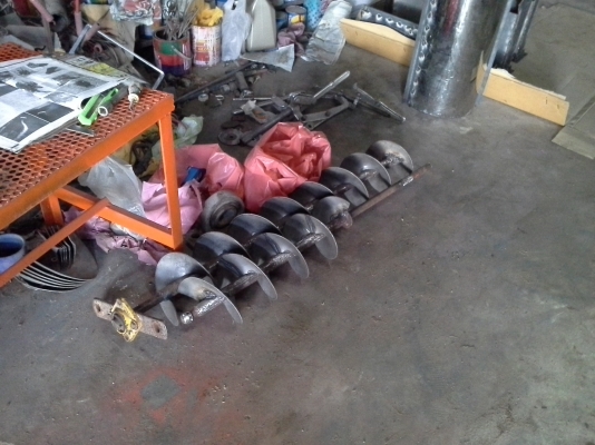 นำส่งแล่วครับ ขอบคุณท่านที่มีอุปการะคุณครับ  เกษตรพัฒนา 10  ht เครื่อง isuzu 195 เลดทั้งคัน บิ้วงานใหม่ คันนี้เสร็จมีคันใหม่เตรียมบิ้ว สนใจดูก่อนได้ ครับ