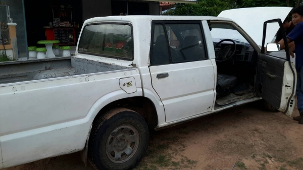 ขายรถปิ๊กอัพ4ประตูมาสด้า เครื่อง88 รถขับได้ ใช้งานได้ ขายตามสาพ ขายรถปิ๊กอัพ4ประตูมาสด้า เครื่อง88 รถขับได้ ใช้งานได้ ขายตามสาพ