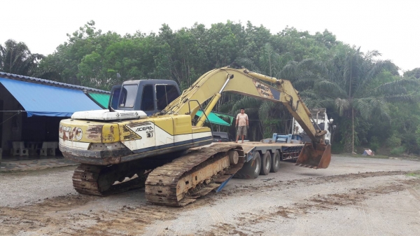 ขายรถแบคโฮ KOBELCO SK200-/// ระบบไฟเต็ม ไม่มีเอกสาร ราคา 520000