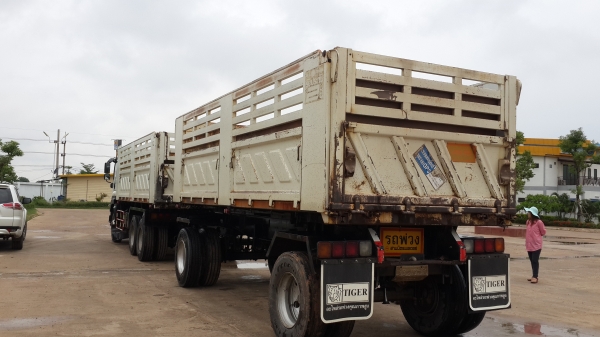 ขายด่วนรถพ่วง360แม่ลูกๆสองเพลา สามิตรรอนเเฉียง สภาพพร้อมใช้สุดๆจัดแนนท์ได้โทร0843923995 ไอดีไลน์0801515451