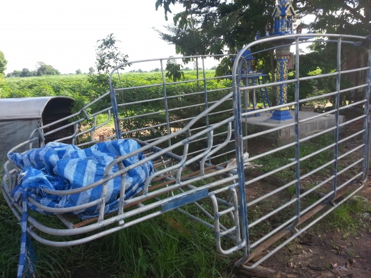 ขายคอกรถดีแมค แค้ป สภาพดีพร้อมใช้งาน