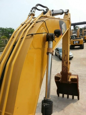 ขายรถแบคโฮ CAT 320 D JAPAN ไมล์ 4000 ชม.ราคา 2450000