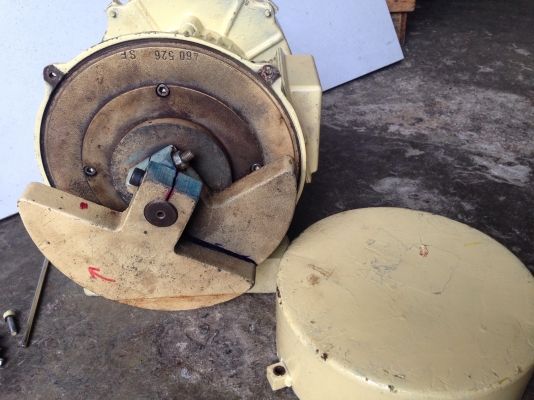 ขายมอเตอร์สั่น-เขย่า Magnetic 1/3HP. 380V made in Germany รุ่นตุ้มใหญ่ สั่นแรงมาก สภาพดี พร้อมใช้งาน ขายมอเตอร์สั่น-เขย่า Magnetic 1/3HP. 380V made in Germany รุ่นตุ้มใหญ่ สั่นแรงมาก สภาพดี พร้อมใช้งาน