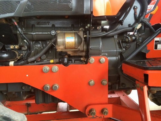 ขาย L3208SP รถปี57 ชั่วโมงการทำงาน 521ชั่วโมง สภาพสวย เกียร์แน่น พร้อมใช้งาน  พร้อมผานหน้า+ผานหลัง ตราช้าง สนใจ 084-5486359