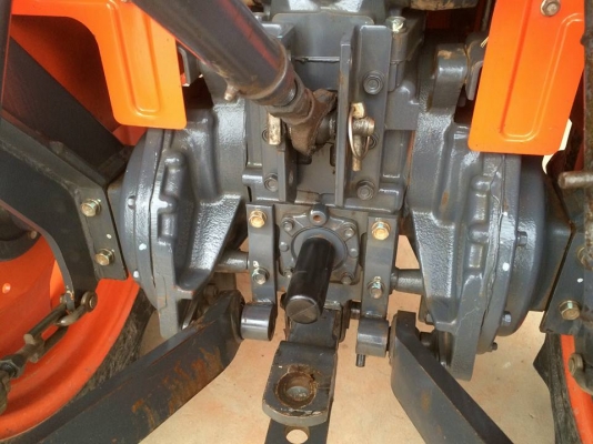 ขาย L3208SP รถปี57 ชั่วโมงการทำงาน 521ชั่วโมง สภาพสวย เกียร์แน่น พร้อมใช้งาน  พร้อมผานหน้า+ผานหลัง ตราช้าง สนใจ 084-5486359