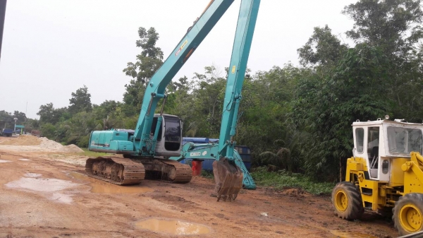ขายรถแบคโฮ KOBELCO SK200-6 YN10 เอกสารใบแจ้งจำหน่าย ราคา 1650000