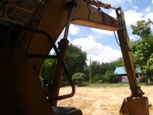 ขายด่วน KOMATSU PC100-5 เครื่องเดิมปั้มเดิม รถทำงานได้ปกติ เอกสารสัญญาซื้อขาย