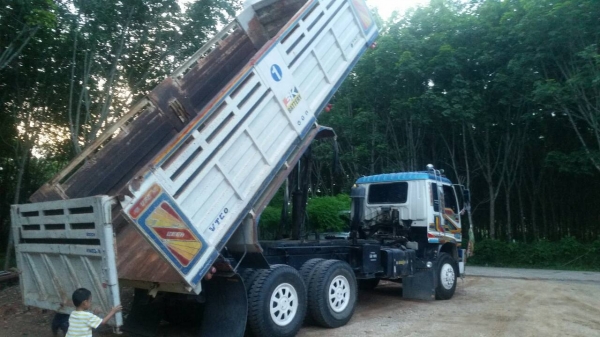 ขายรถบรรทุก 10 ล้อดัมพ์ ISUZU DECA 270 แรงม้าปี 2547 ราคา 1650000