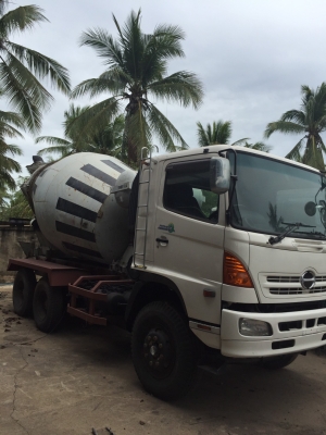 ขายรถบรรทุก 10 ล้อโม่ปูน HINO MEGA 320 แรงม้า ชุดโม่เป็นปั๊มของจีน ราคา 1400000