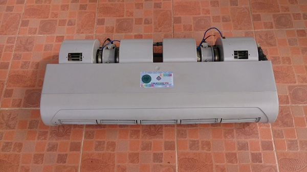 ขายตู้แอร์แขวนฟอมูล่าหน้าปรับได้แบบสี่ช่อง