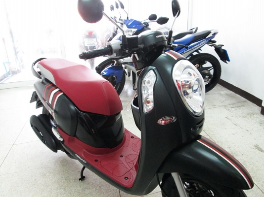โอนฟรี) ขาย Honda Scoopy I ตัวTOP ล้อแม็ก ปลายปี 2015 ไมล์แท้ 3014 กม เครื่องหัวฉีดประหยัดน้ำมัน  สภาพสวยเดิมๆ มีกุญแจแท้ 2 ดอก