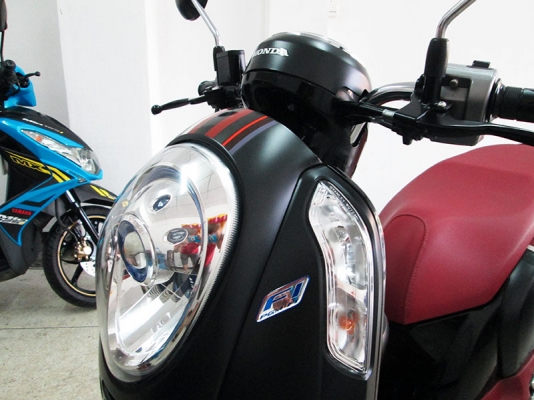 โอนฟรี) ขาย Honda Scoopy I ตัวTOP ล้อแม็ก ปลายปี 2015 ไมล์แท้ 3014 กม เครื่องหัวฉีดประหยัดน้ำมัน  สภาพสวยเดิมๆ มีกุญแจแท้ 2 ดอก