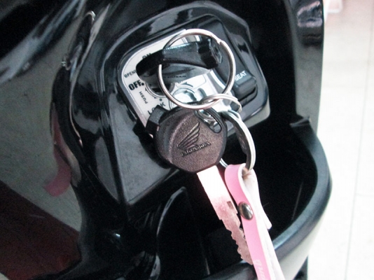 โอนฟรี) ขาย Honda Scoopy I ตัวTOP ล้อแม็ก ปลายปี 2015 ไมล์แท้ 3014 กม เครื่องหัวฉีดประหยัดน้ำมัน  สภาพสวยเดิมๆ มีกุญแจแท้ 2 ดอก