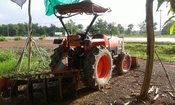 Kubota L3408 หาง5 ใบดัน หลังคาแดงปี51 เล่มพร้อมโอน Kubota L3408 หาง5 ใบดัน หลังคาแดงปี51 เล่มพร้อมโอน