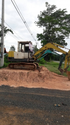 แพคคู่  แม็คโครรุ่น SK45  ยันม่าB45  ราคา550,000 บาท ต้องการขายด่วนครับ