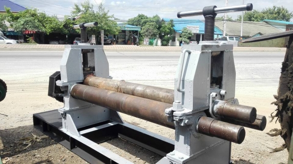 ** Sold ** เครื่องม้วนประกอบใหม่ 100\% ขนาด 4 ฟุต เพลาตันม้วนหนา 12 มม.เกียร์ Sumitomo 5 HP 380V เอางานมาเทสก่อนได้!!