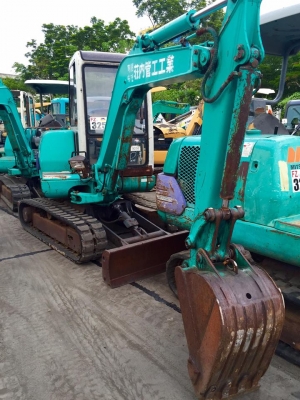 KOMATSU 25-7  ขนาดPC-25 (คอลโทนน้ำมัน) รถเก่านอกแท้ มีเอกสารใบอินวอย☎️สนใจติดต่อ 085-5632278 (ราคาต่อรองได้)