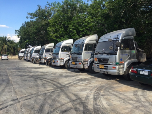 หัวลาก UD  350 แรง  ปี  50-51  มี 10 หัว  สภาพพร้อมใช้งาน  ราคา 950,000  บาท