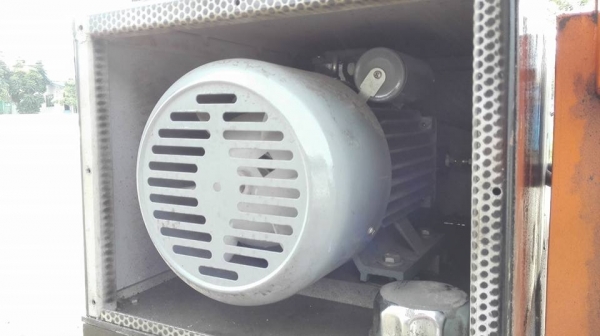 ** Sold ** เครื่องอัดอิฐประสานบล็อคตัวหนอน ระบบไฮดรอลิคคอนโทรลมือโยก ไฟบ้าน 220V สภาพสวยใสมาเทสก่อนได้!!