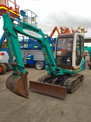 KOMATSU 25-7  ขนาดPC-25 (คอลโทนน้ำมัน) รถเก่านอกแท้ มีเอกสารใบอินวอย☎️สนใจติดต่อ 085-5632278 (ราคาต่อรองได้)