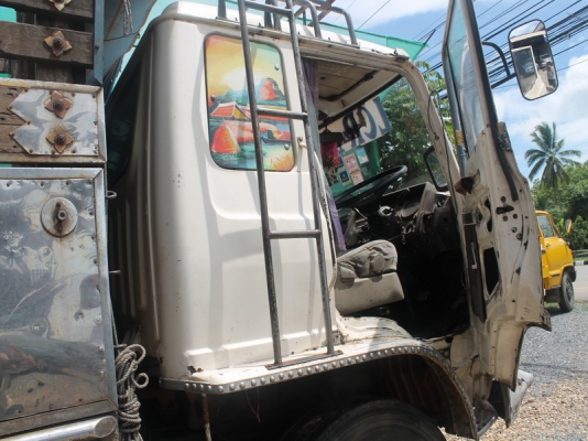 ขายฮีโน่ F18 เครื่อง HO7C เครื่องดี แซสซีสวยเดิมเรียบๆ รถขับขี่ดี ขายฮีโน่ F18 เครื่อง HO7C เครื่องดี แซสซีสวยเดิมเรียบๆ รถขับขี่ดี