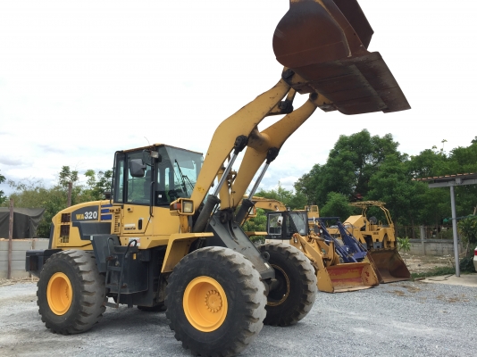 KOMATSU WA320-5 สภาพสวย ญี่ปุ่นแท้ พร้อมใช้งาน โทร.090-986-2521 อ๊อบ KOMATSU WA320-5 สภาพสวย ญี่ปุ่นแท้ พร้อมใช้งาน โทร.090-986-2521 อ๊อบ