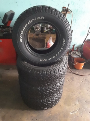 BF All USA. 265/70/16 ปลายปี11 สภาพดี 1ชุด