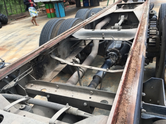 ขายด่วนเมกก้าเพลาเดียวหัวคัสซี.220แรงปี46 สภาพสวย คัสซีสวยไม่บวมไม่ผุ เครื่องเกียร์เดิม ช่วงล่างสวยไม่ช้ำ